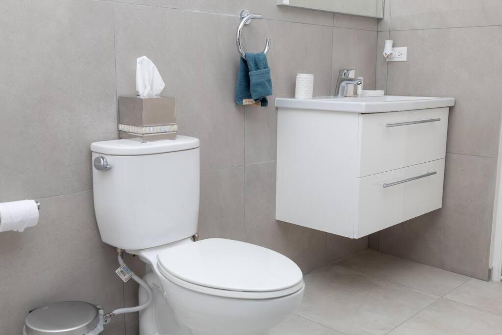 New! Cozy 1 Bedroom Condo- Gold Coast, Noord Aruba Palm Beach Dış mekan fotoğraf
